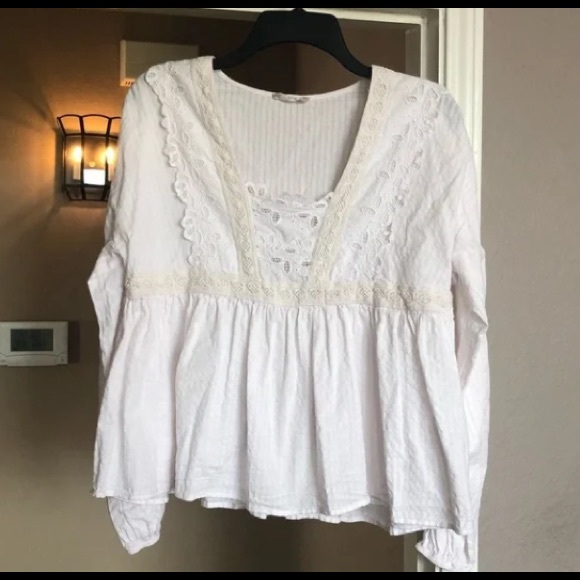 White long sleeve top - Picture 1 of 2